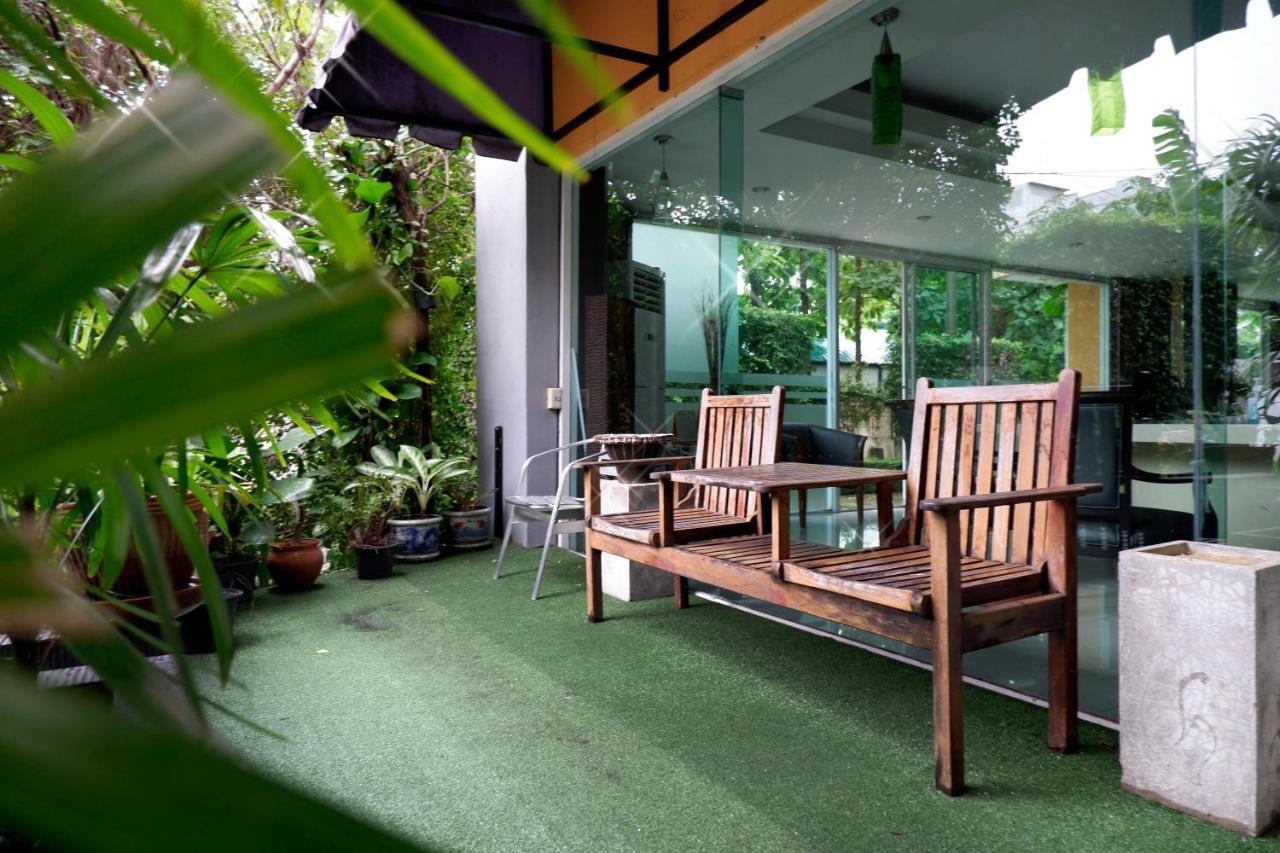 The Wing Design Hotel Bangkok Eksteriør billede
