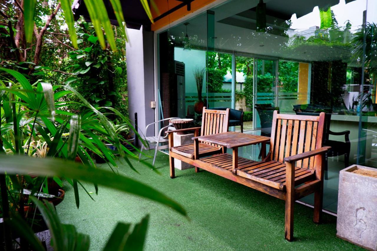 The Wing Design Hotel Bangkok Eksteriør billede